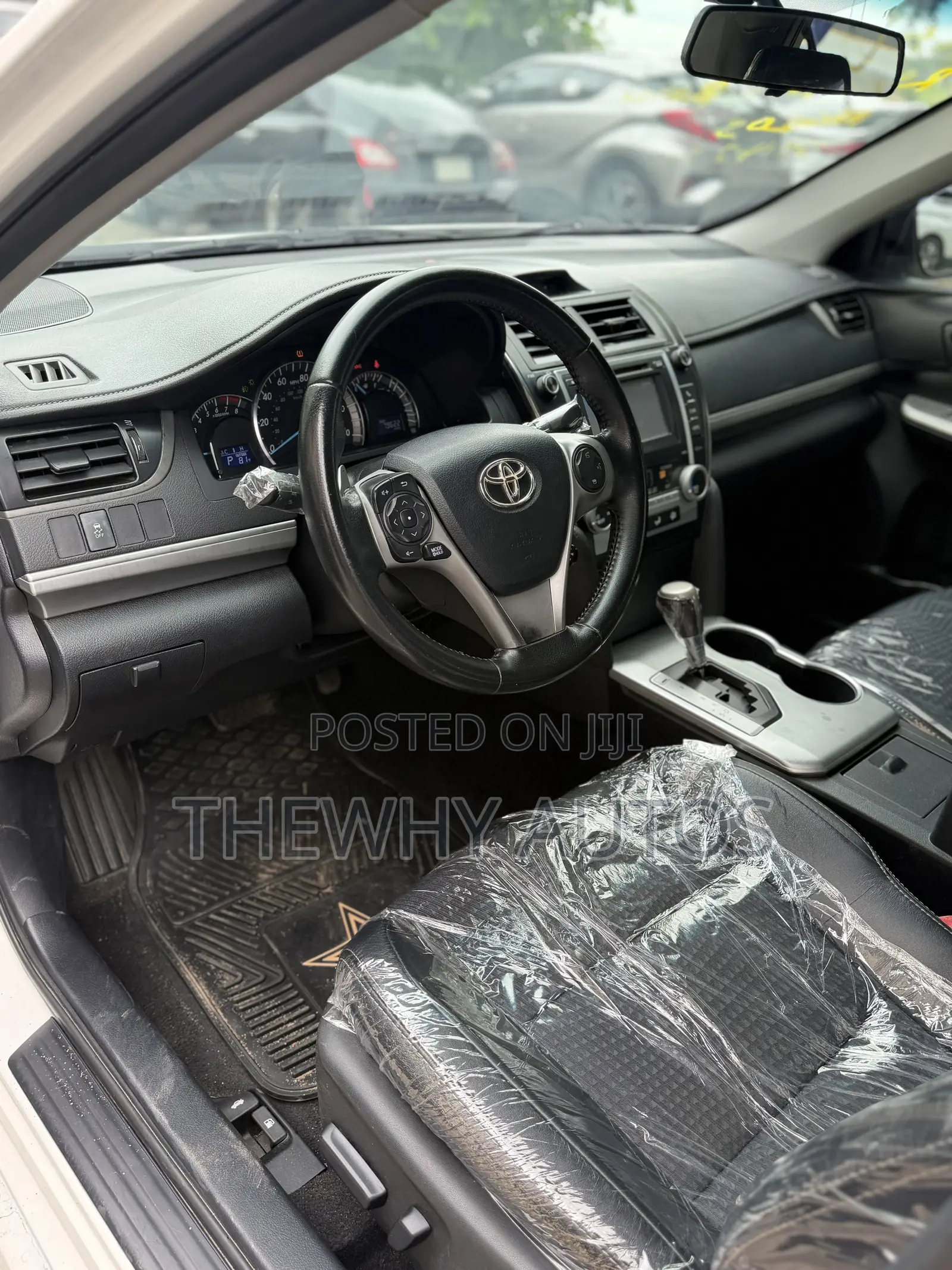 Toyota Camry SE 4dr Sedan (3.5L 6cyl 6A) 2014 White