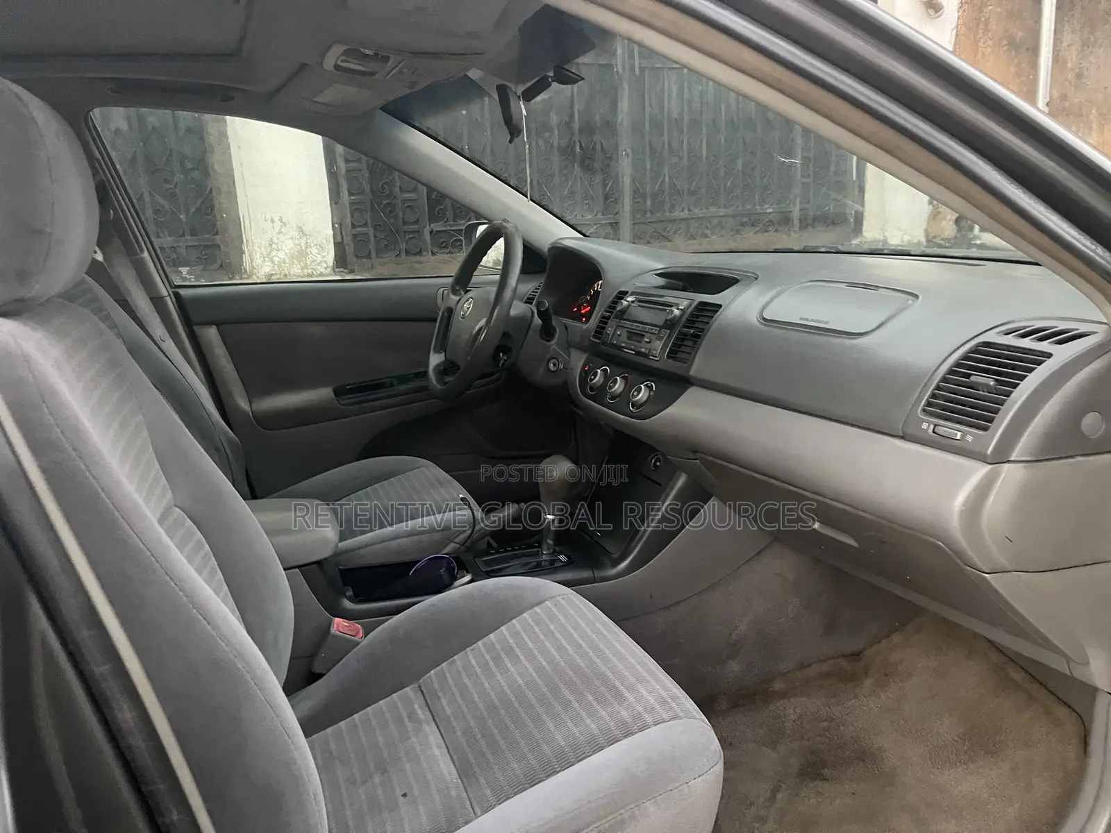 Toyota Camry LE 4dr Sedan (2.4L 4cyl 5A) 2005 Gray