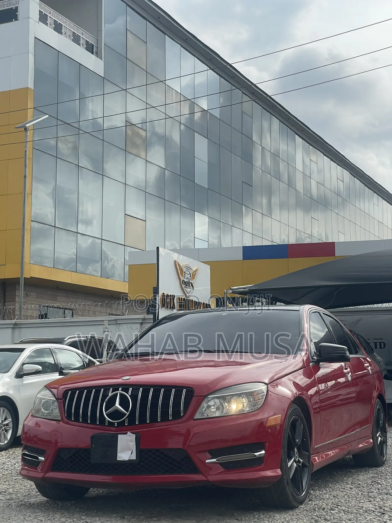 Mercedes-Benz C300 2010 Red