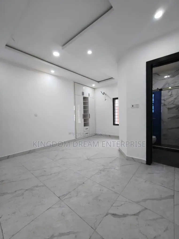 4bdrm Duplex in Lekki Palm City for rent