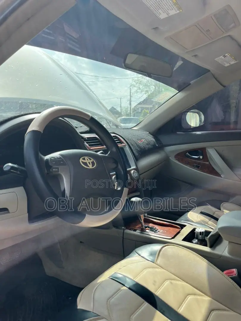 Toyota Camry 2008 Gold