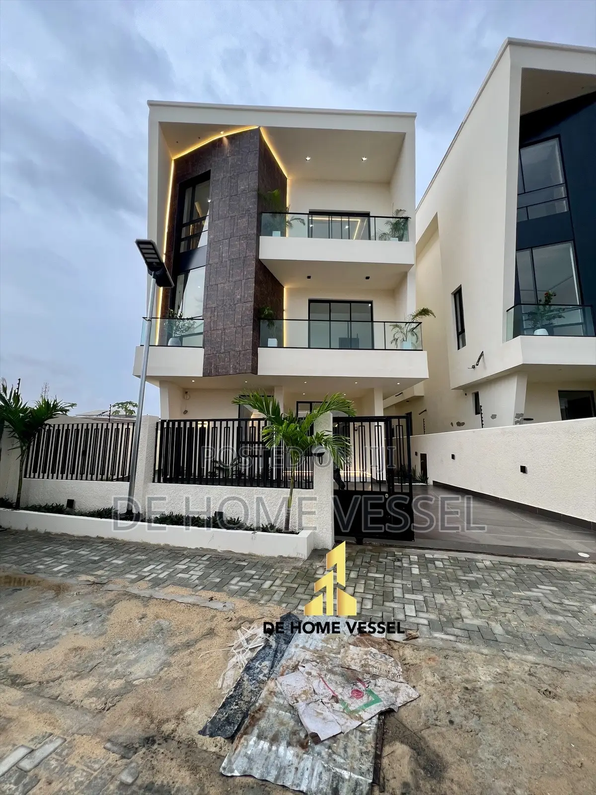 5bdrm Duplex in Lekki for sale