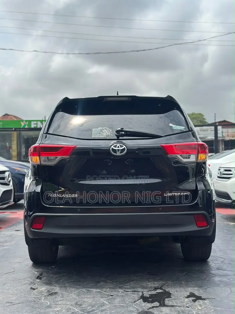 Toyota Highlander Limited 4dr SUV AWD (3.5L 6cyl 6A) 2015 Black