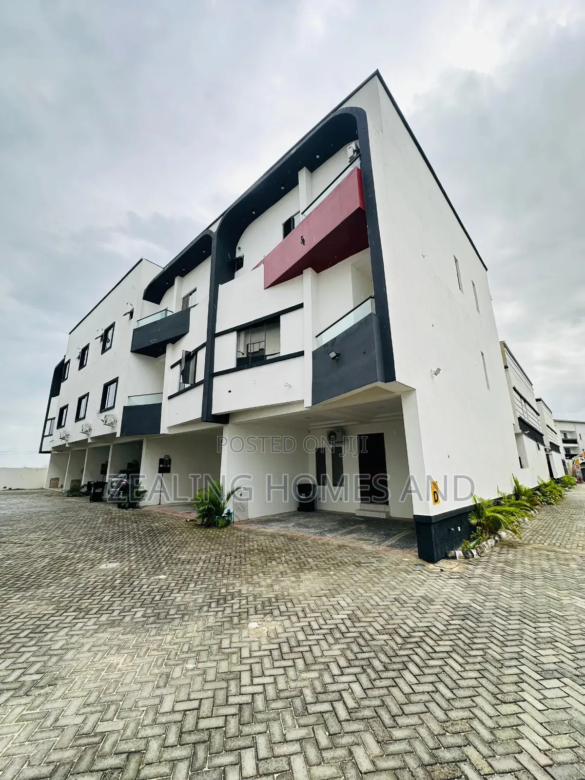 2bdrm Duplex in Pantheon Bridge, Lafiaji for rent