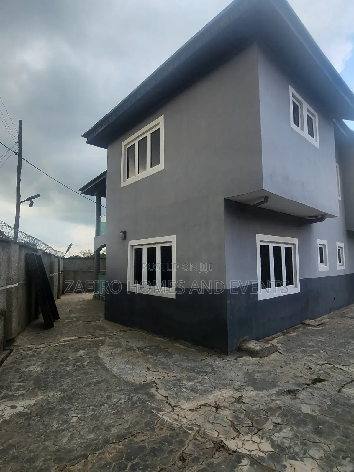 5bdrm Duplex in At Idiomo Barack, Moniya for sale