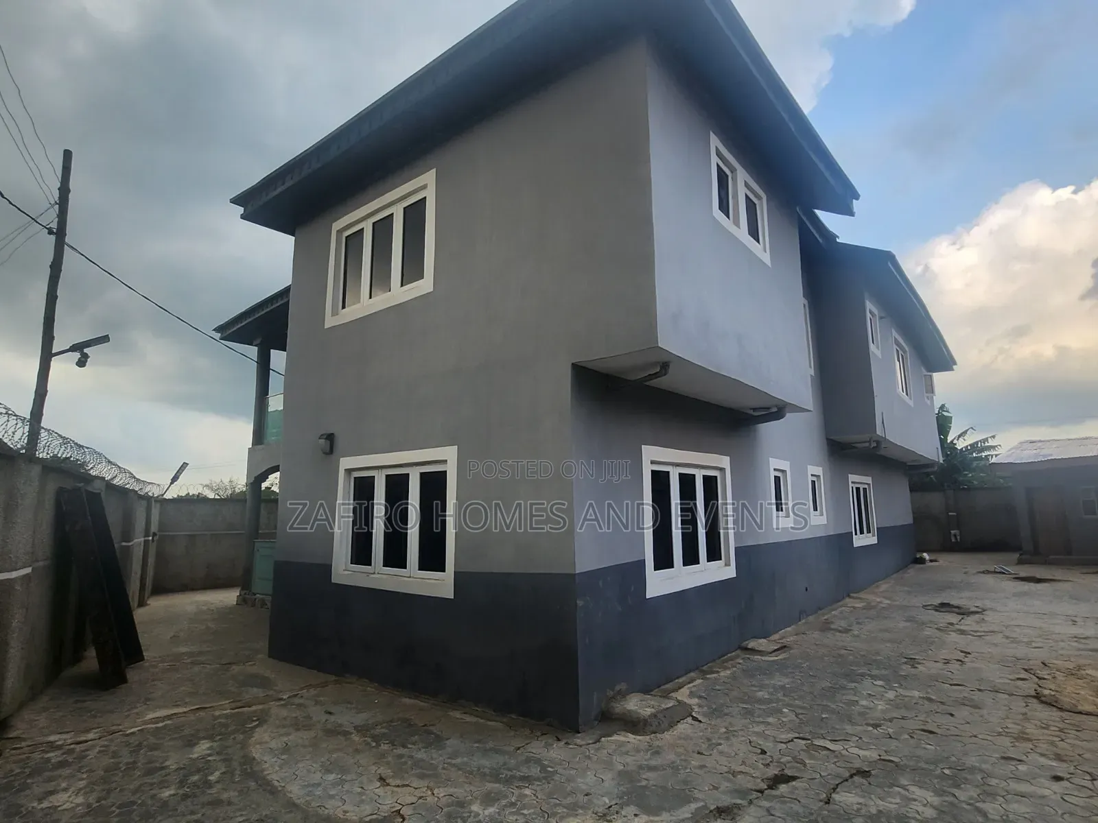 5bdrm Duplex in At Idiomo Barack, Moniya for sale