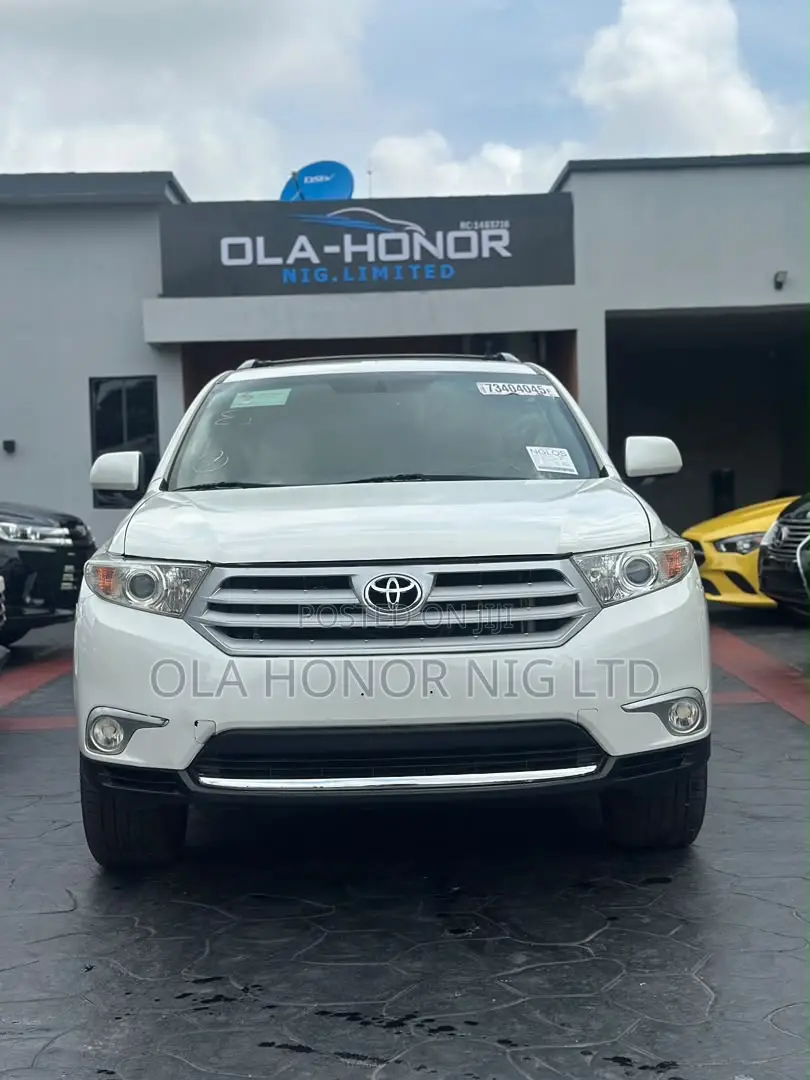 Toyota Highlander Limited 2011 White