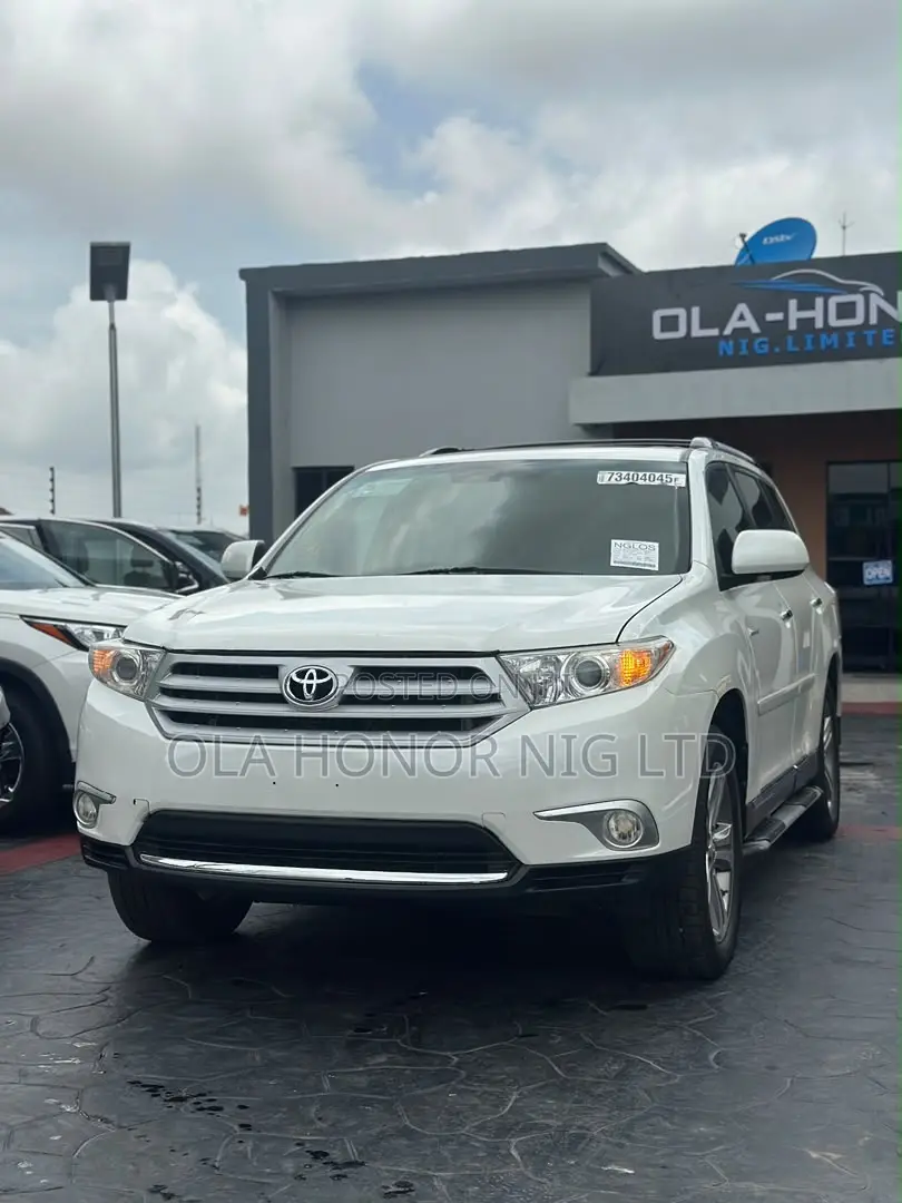 Toyota Highlander Limited 2011 White