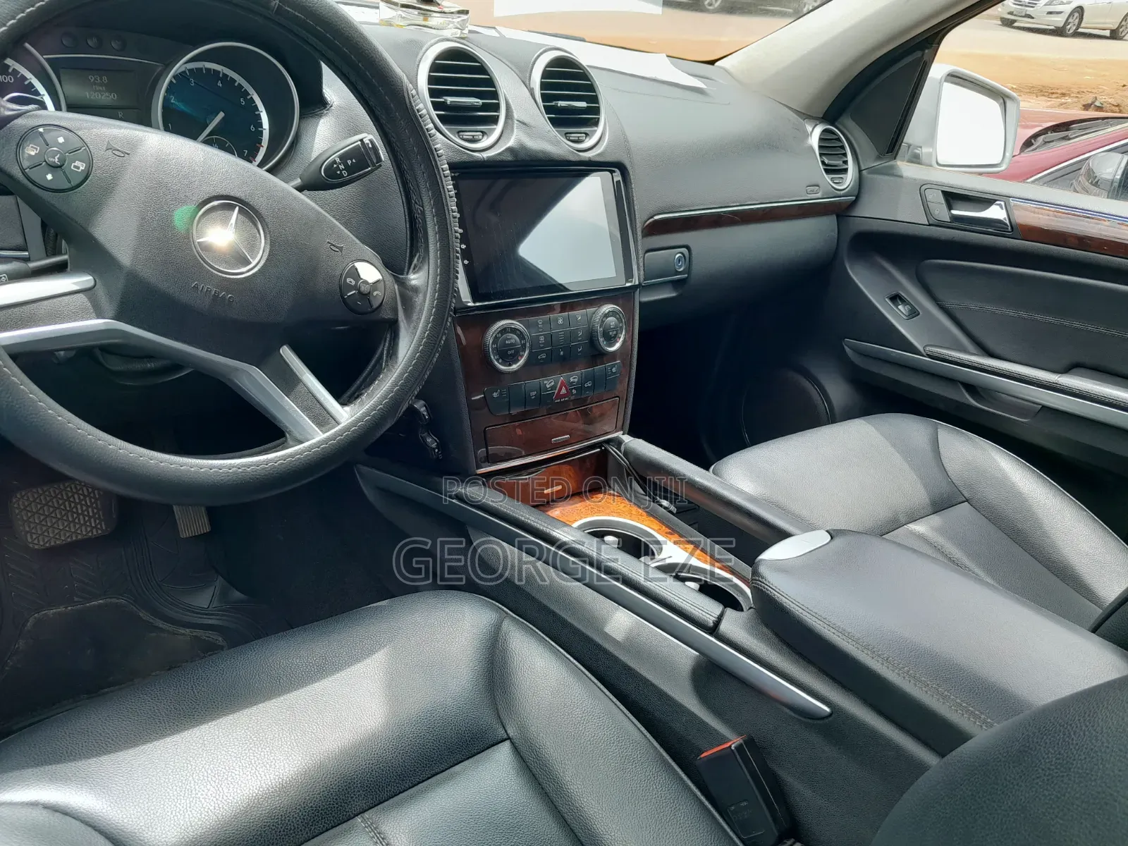 Mercedes-Benz GL-Class 2010 Silver