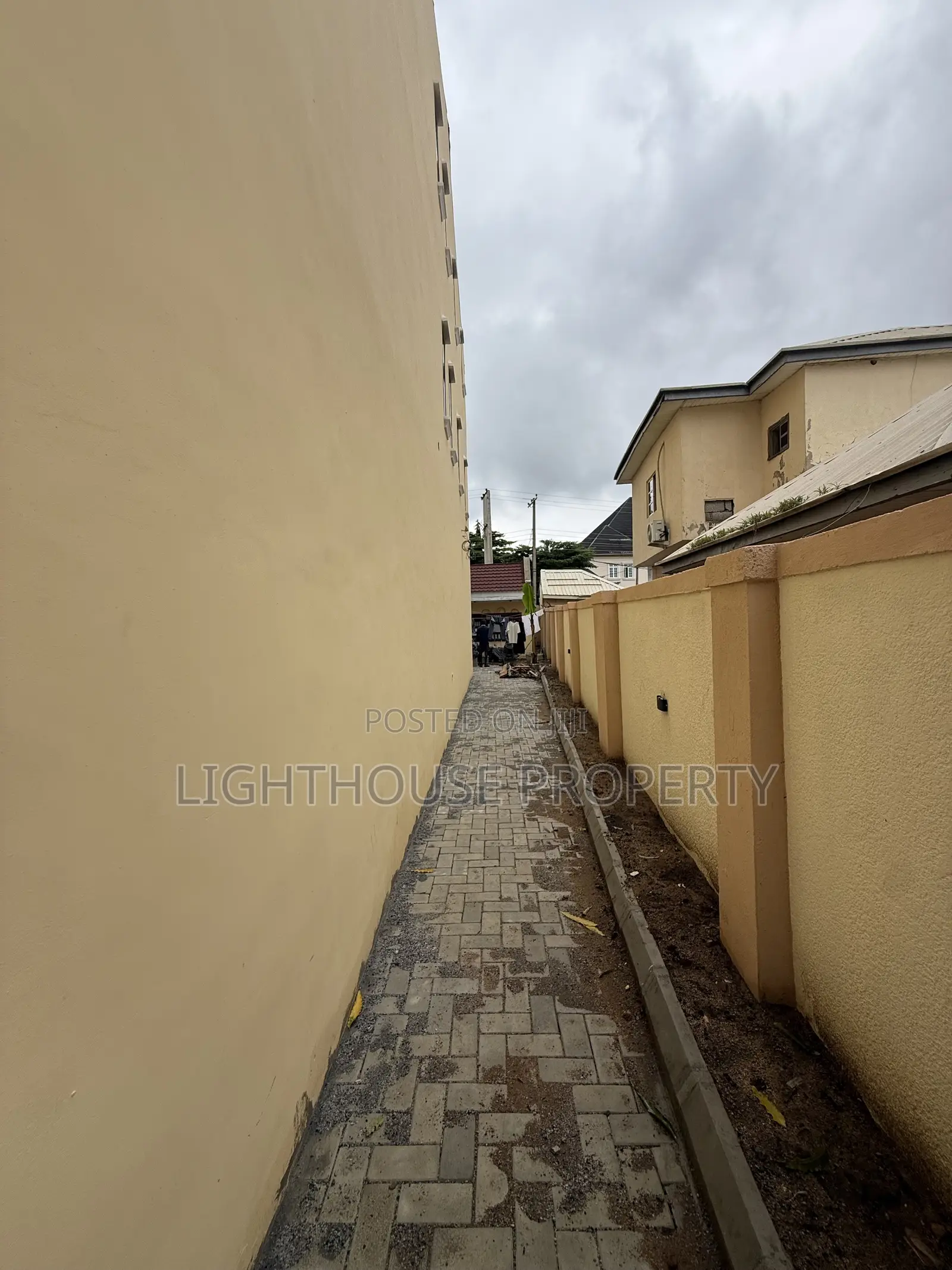 3bdrm Duplex in Gwarinpa for sale