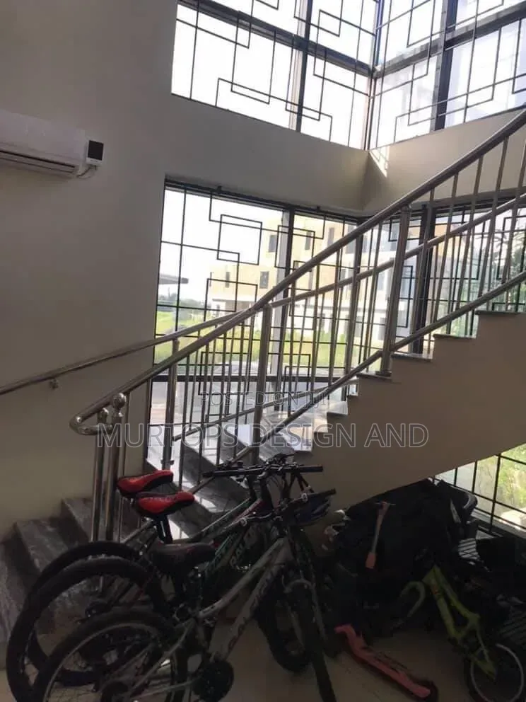 4bdrm Duplex in Lekki Phase 1 for rent