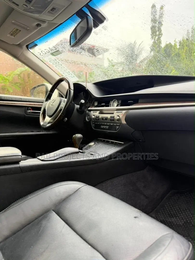 Lexus ES 350 FWD 2013 White