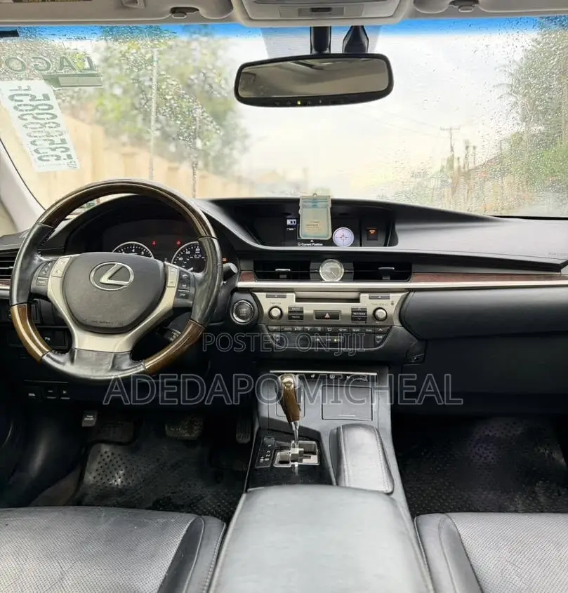 Lexus ES 350 FWD 2014 White
