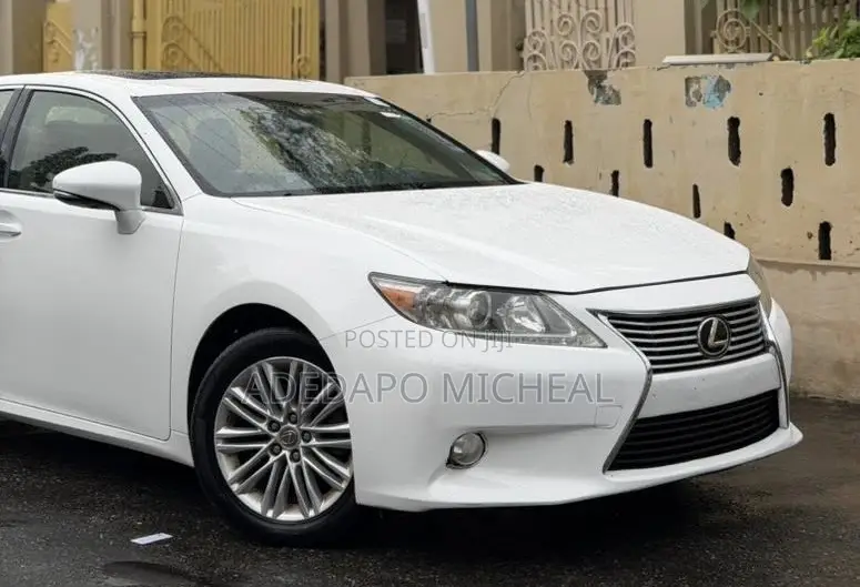 Lexus ES 350 FWD 2014 White
