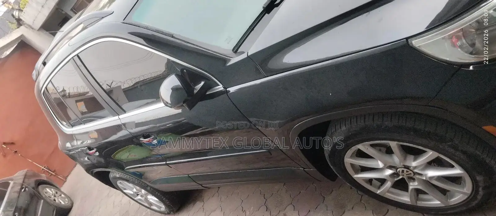 Volkswagen Tiguan SE 2010 Black