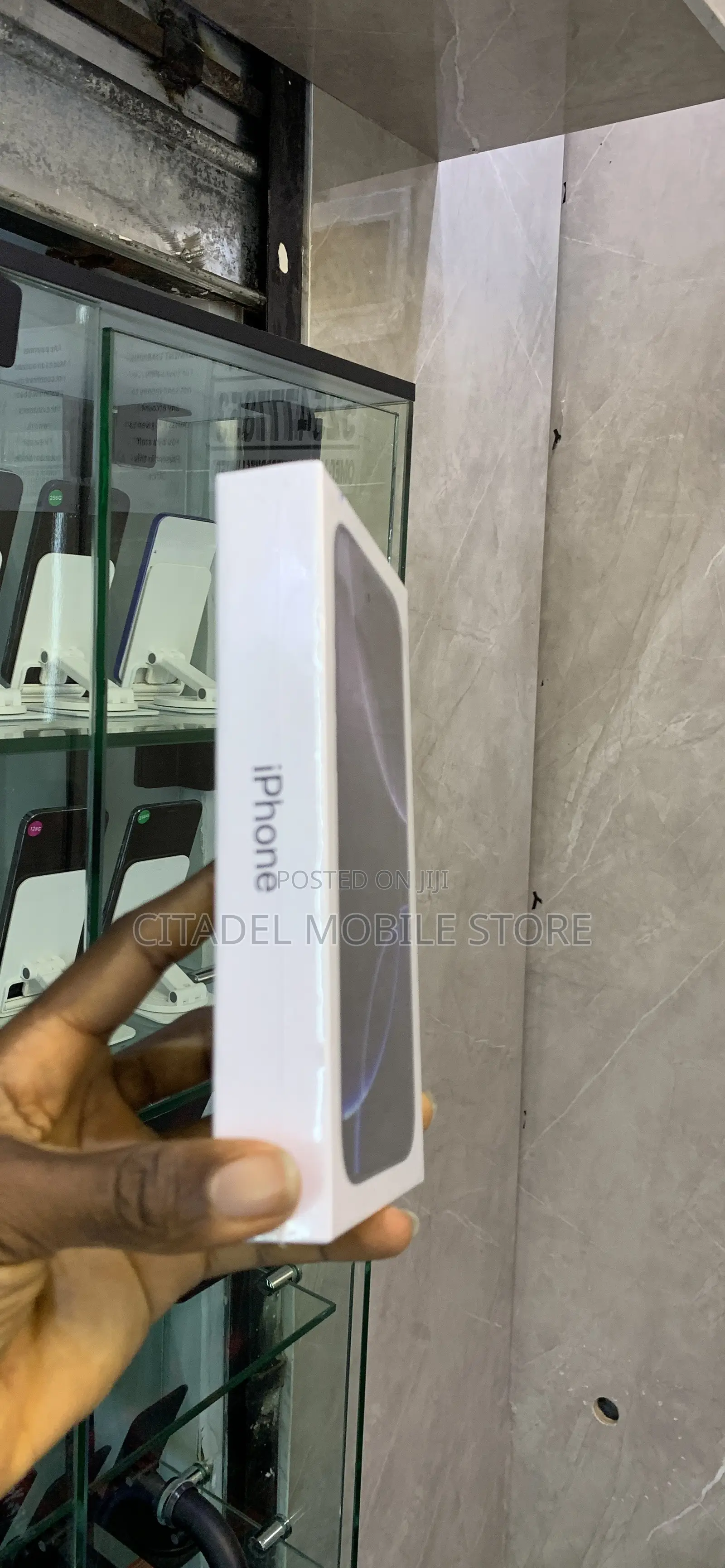 New Apple iPhone 16 Pro Max 256 GB Black