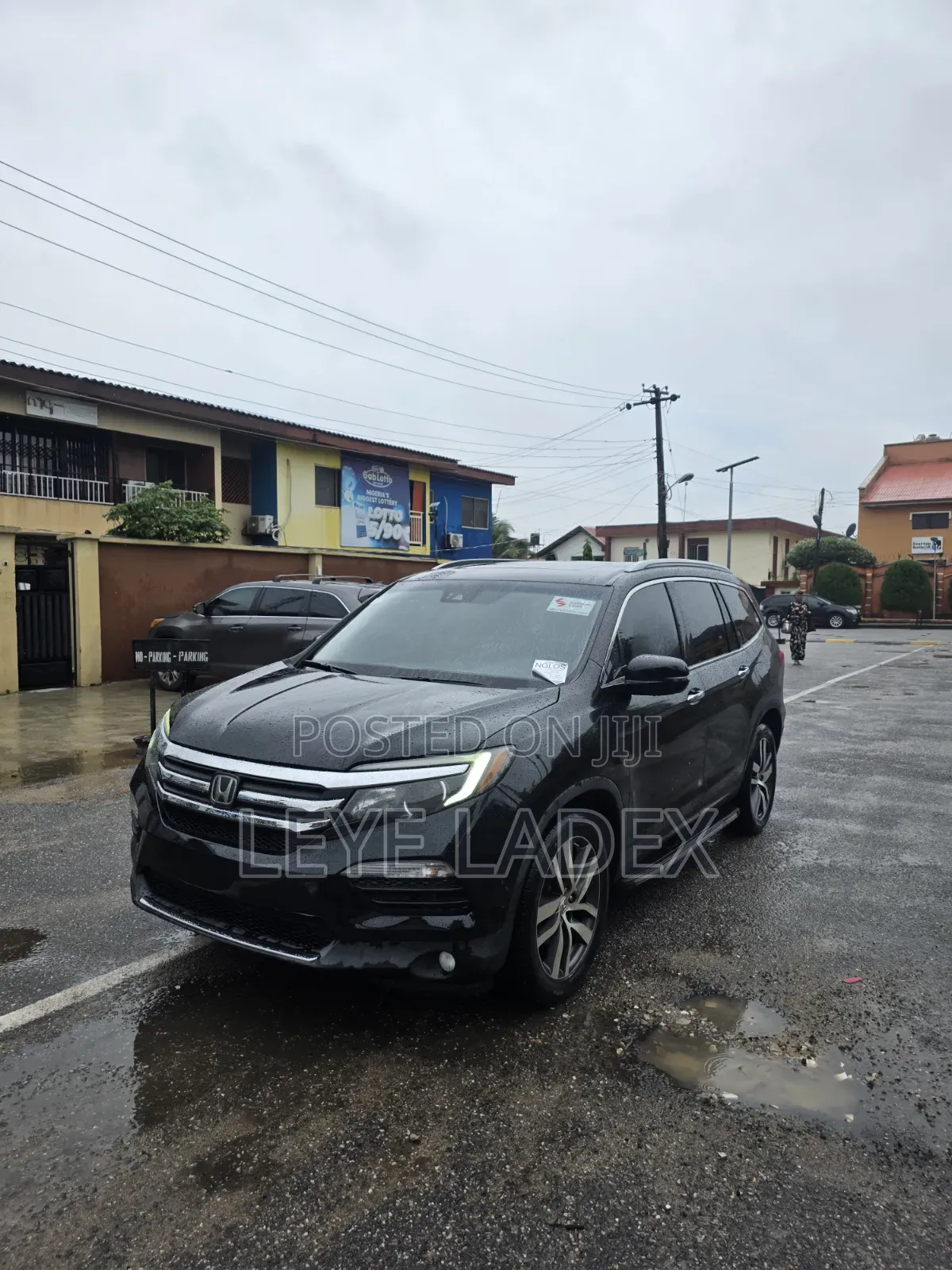 Honda Pilot Touring 4dr SUV 4WD (3.5L 6cyl 9A) 2016 Black
