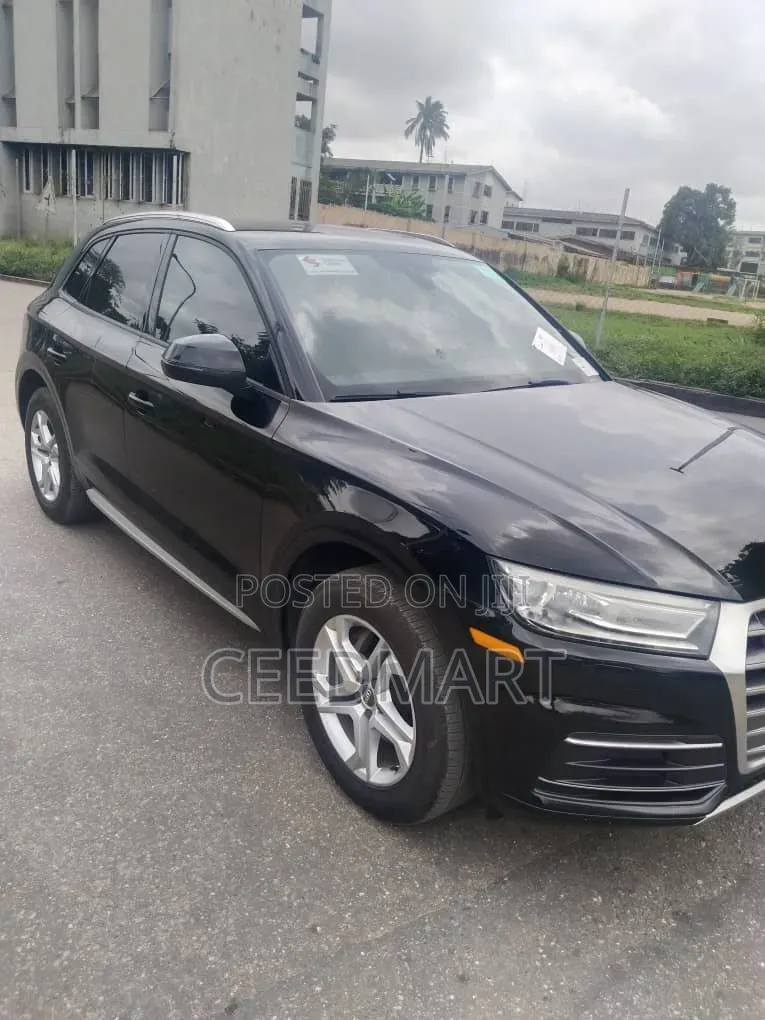 Audi Q5 2.0T Premium AWD quattro 2018 Black