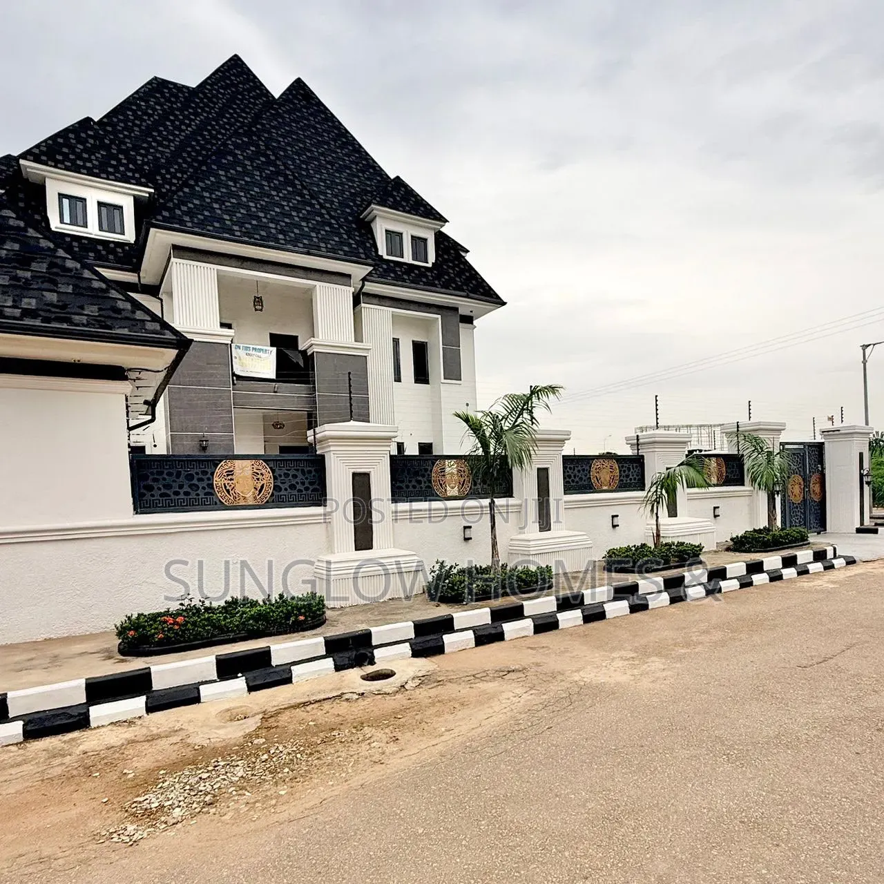 Furnished 7bdrm Duplex in Karsana Efab for sale