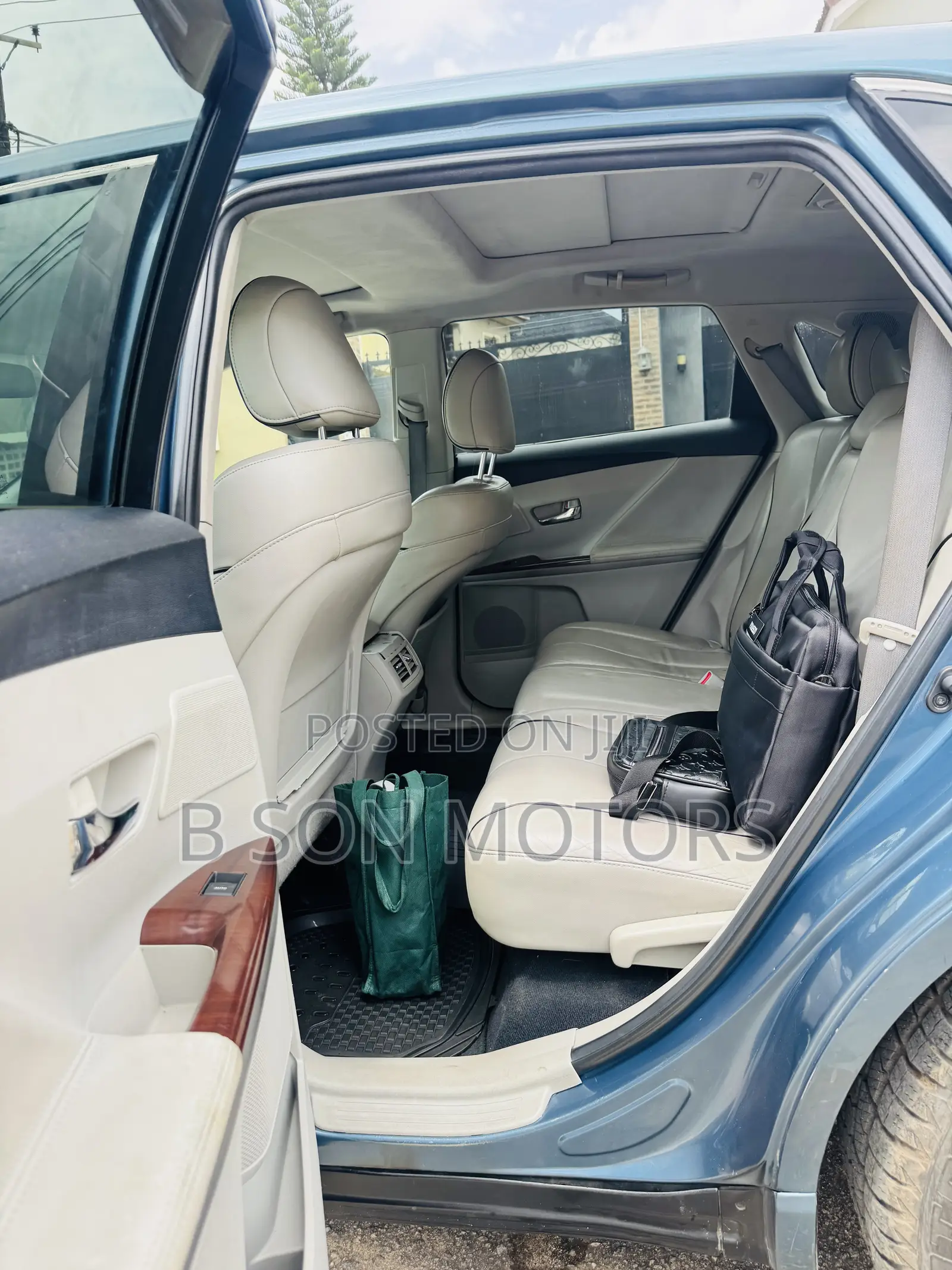 Toyota Venza V6 AWD 2010 Blue