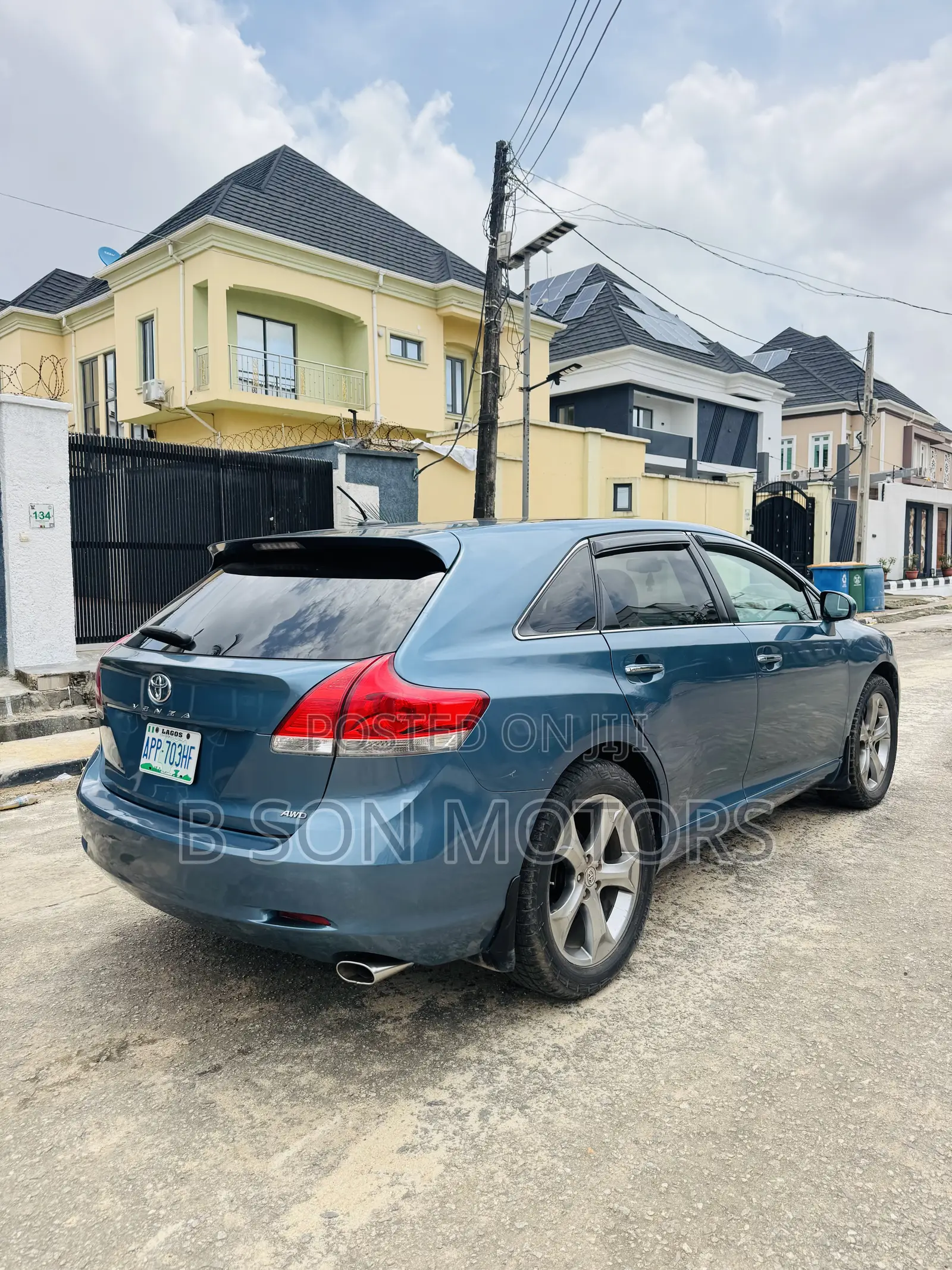 Toyota Venza V6 AWD 2010 Blue