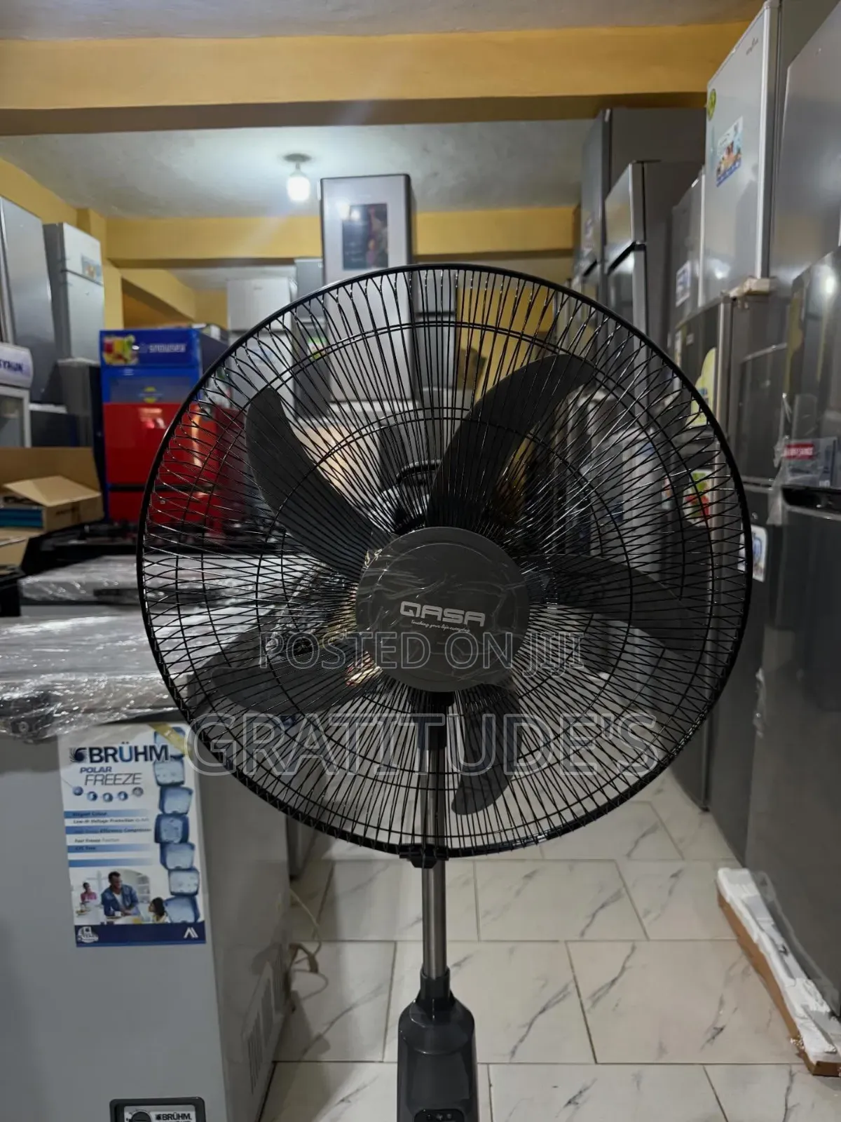 Qasa Rechargeable Fan 
Size: 18inches
Supports Solar Charge Remote