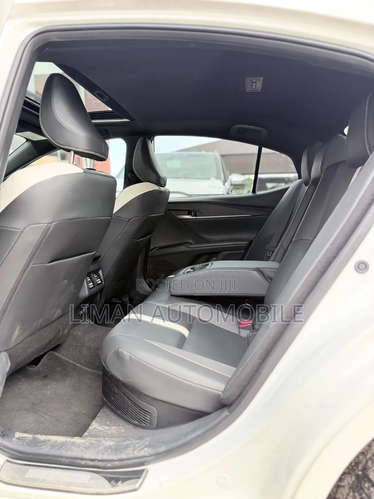 Toyota Camry 2025 White