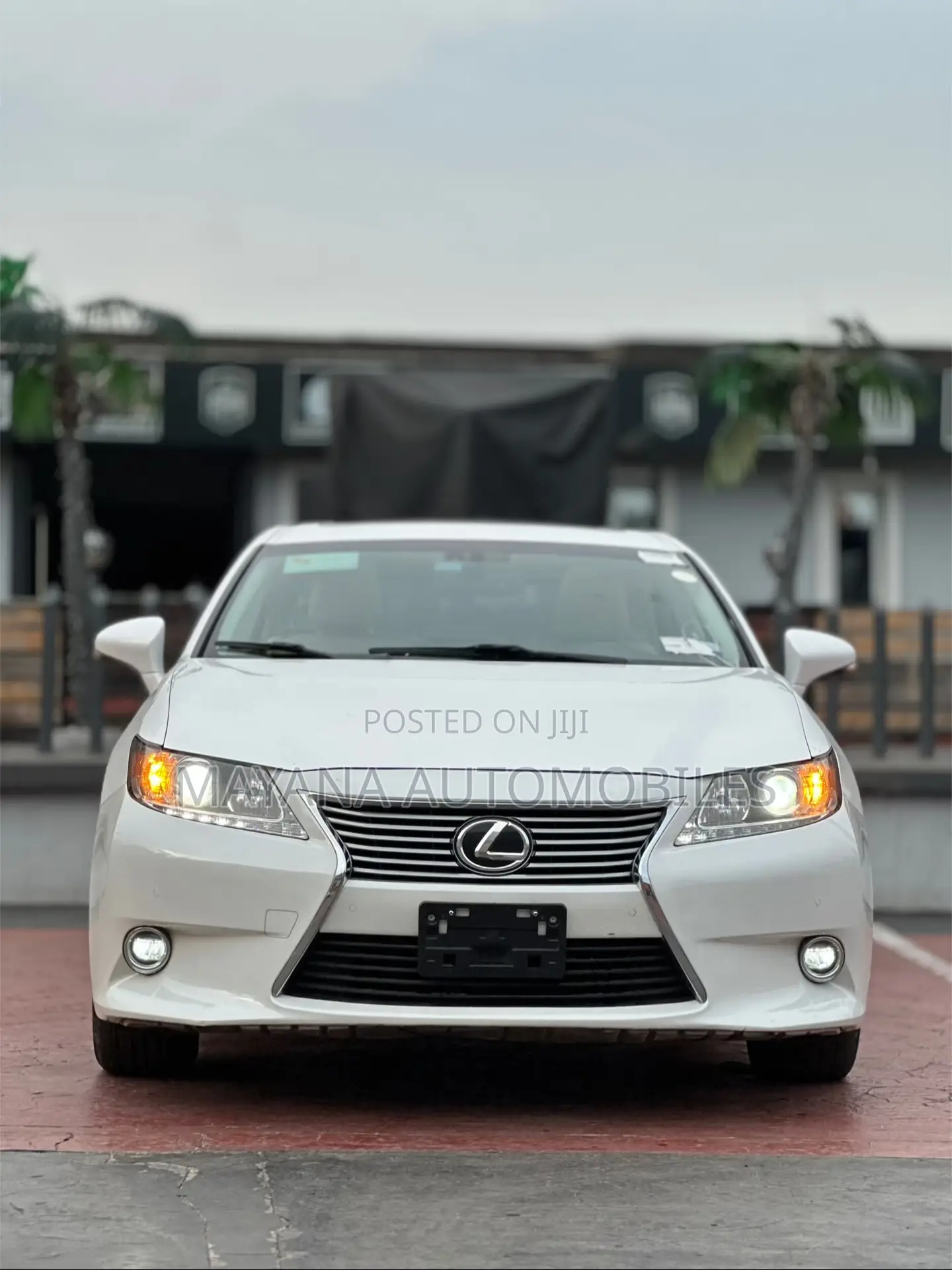 Lexus ES 350 FWD 2014 White