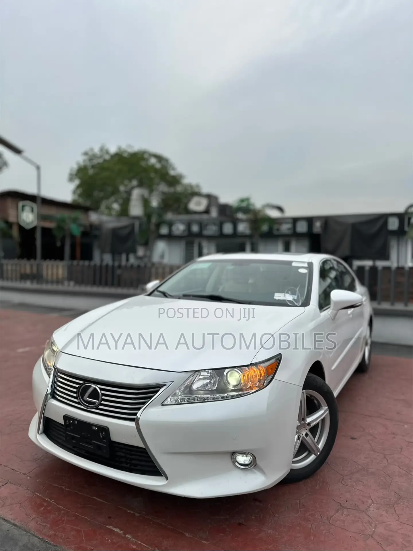 Lexus ES 350 FWD 2014 White