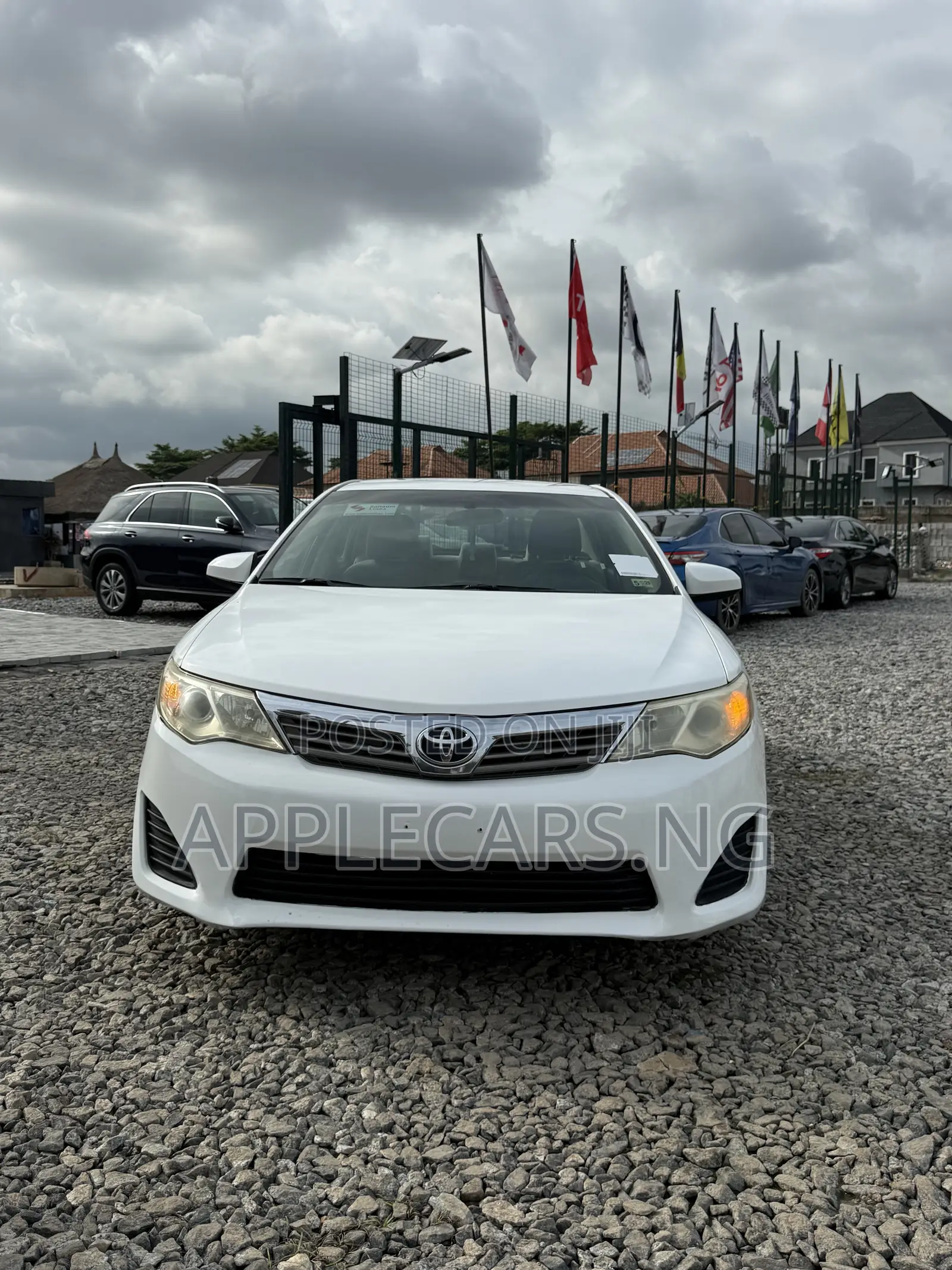 Toyota Camry L 4dr Sedan (2.5L 4cyl 6A) 2013 White