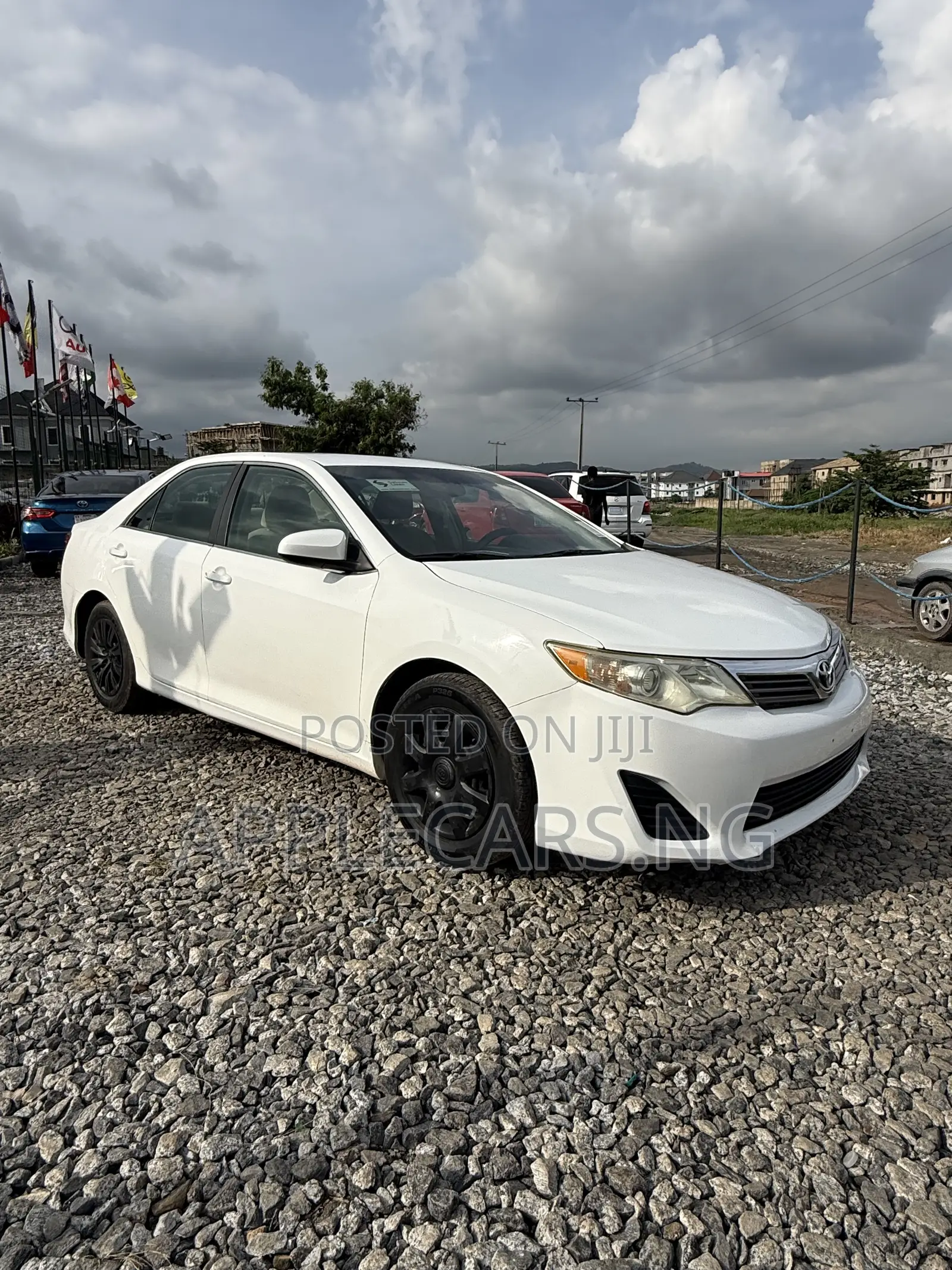 Toyota Camry L 4dr Sedan (2.5L 4cyl 6A) 2013 White