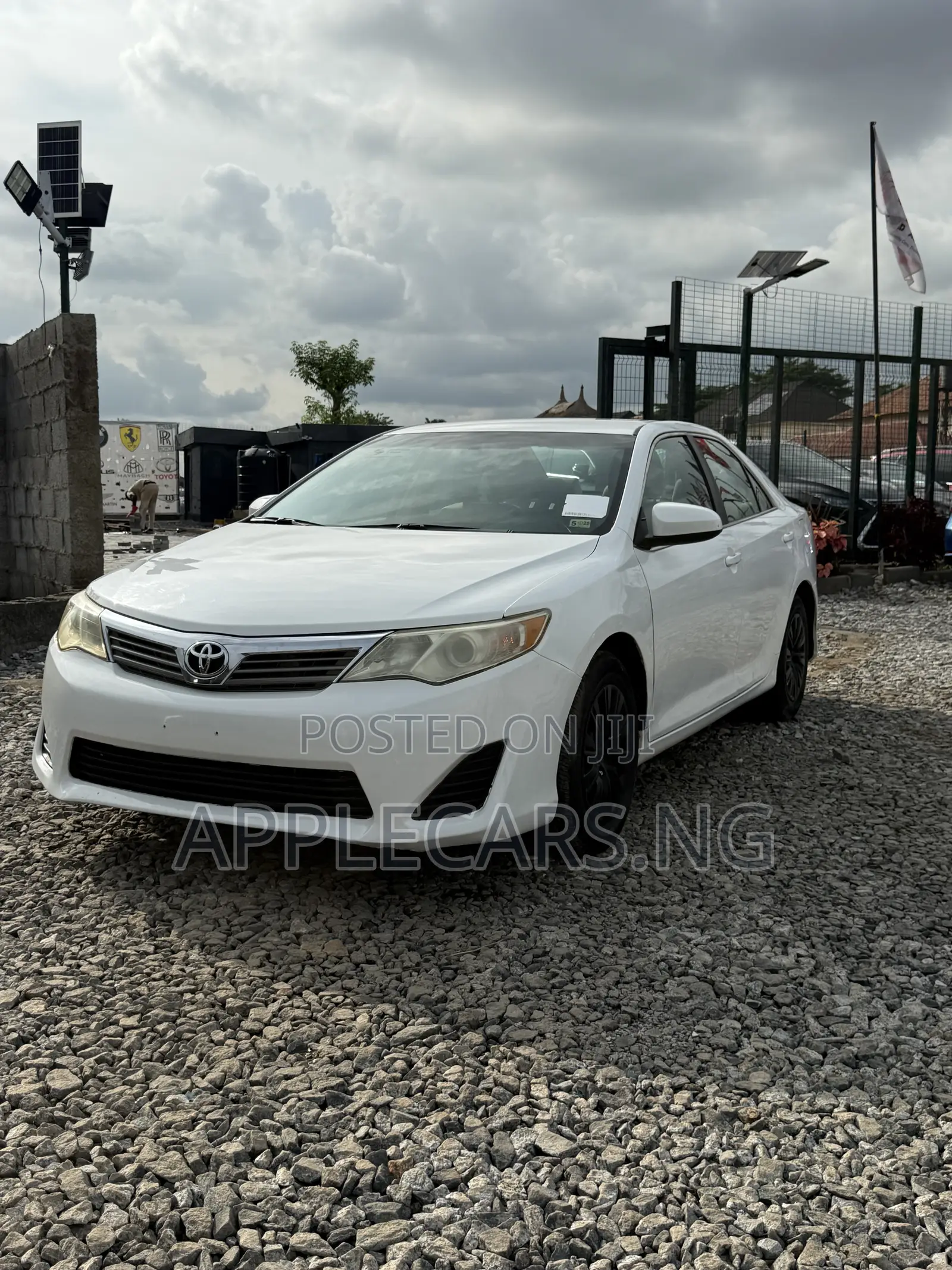 Toyota Camry L 4dr Sedan (2.5L 4cyl 6A) 2013 White