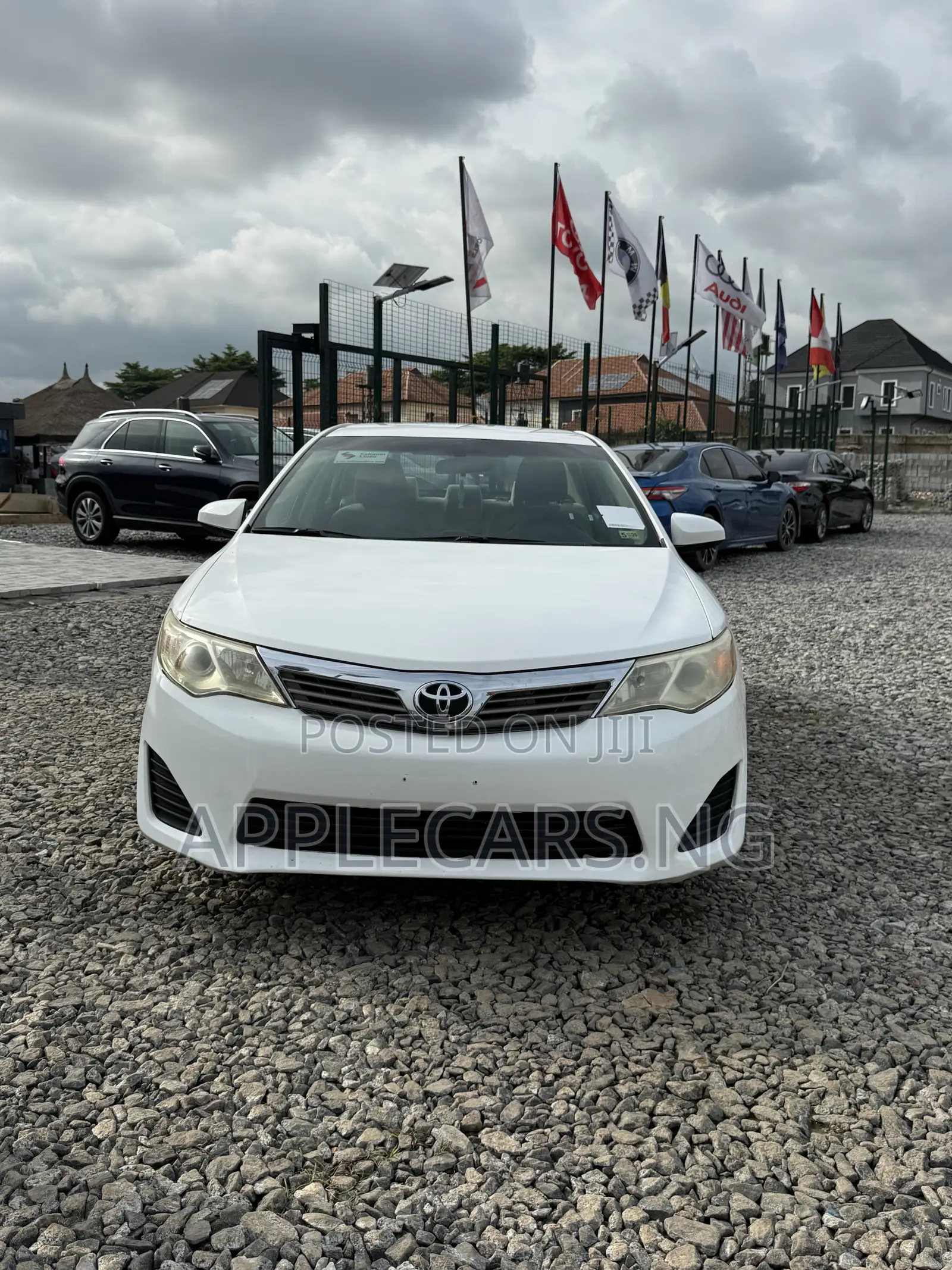 Toyota Camry L 4dr Sedan (2.5L 4cyl 6A) 2013 White