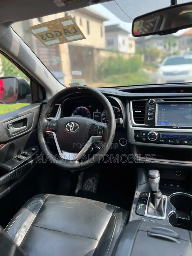 Toyota Highlander XLE 4dr SUV AWD (3.5L 6cyl 6A) 2015 Black