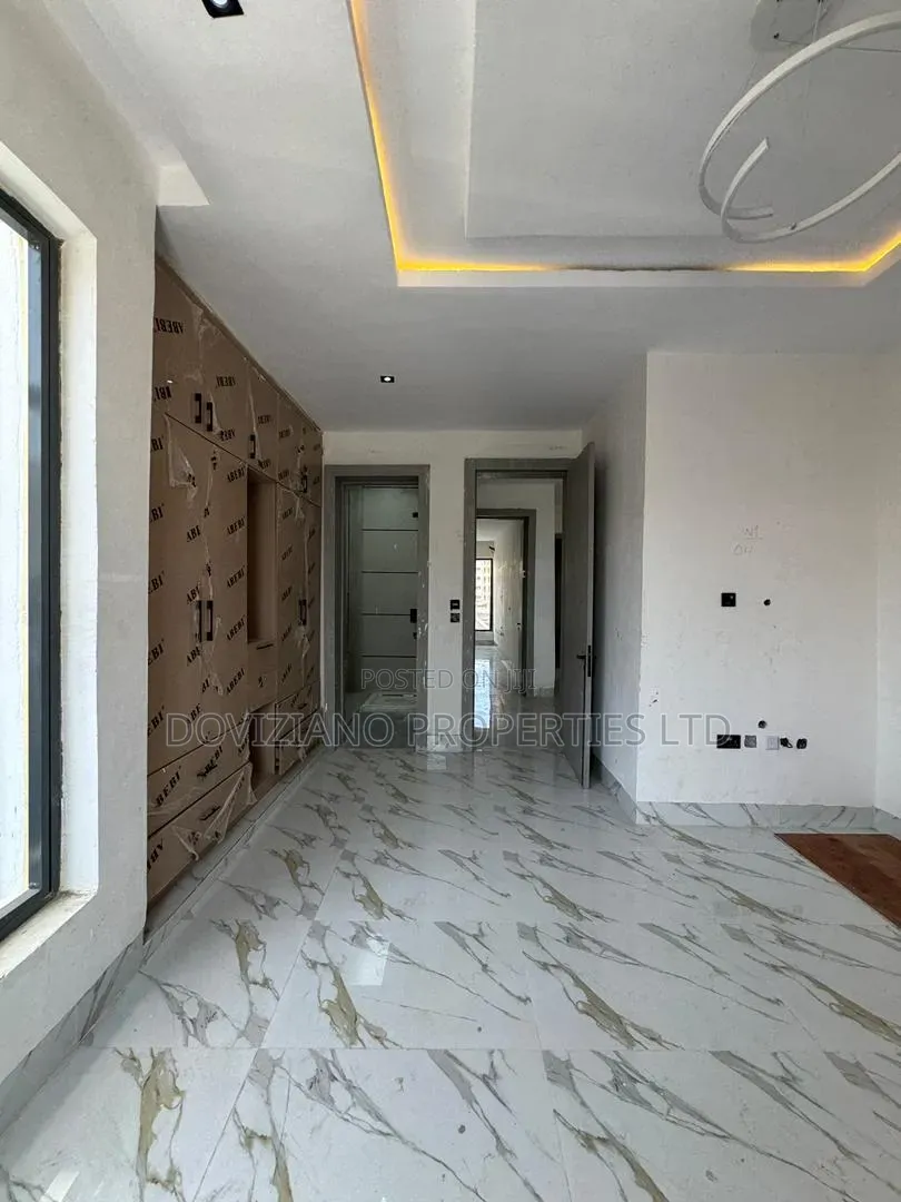 4bdrm Duplex in Parkview Estate for sale