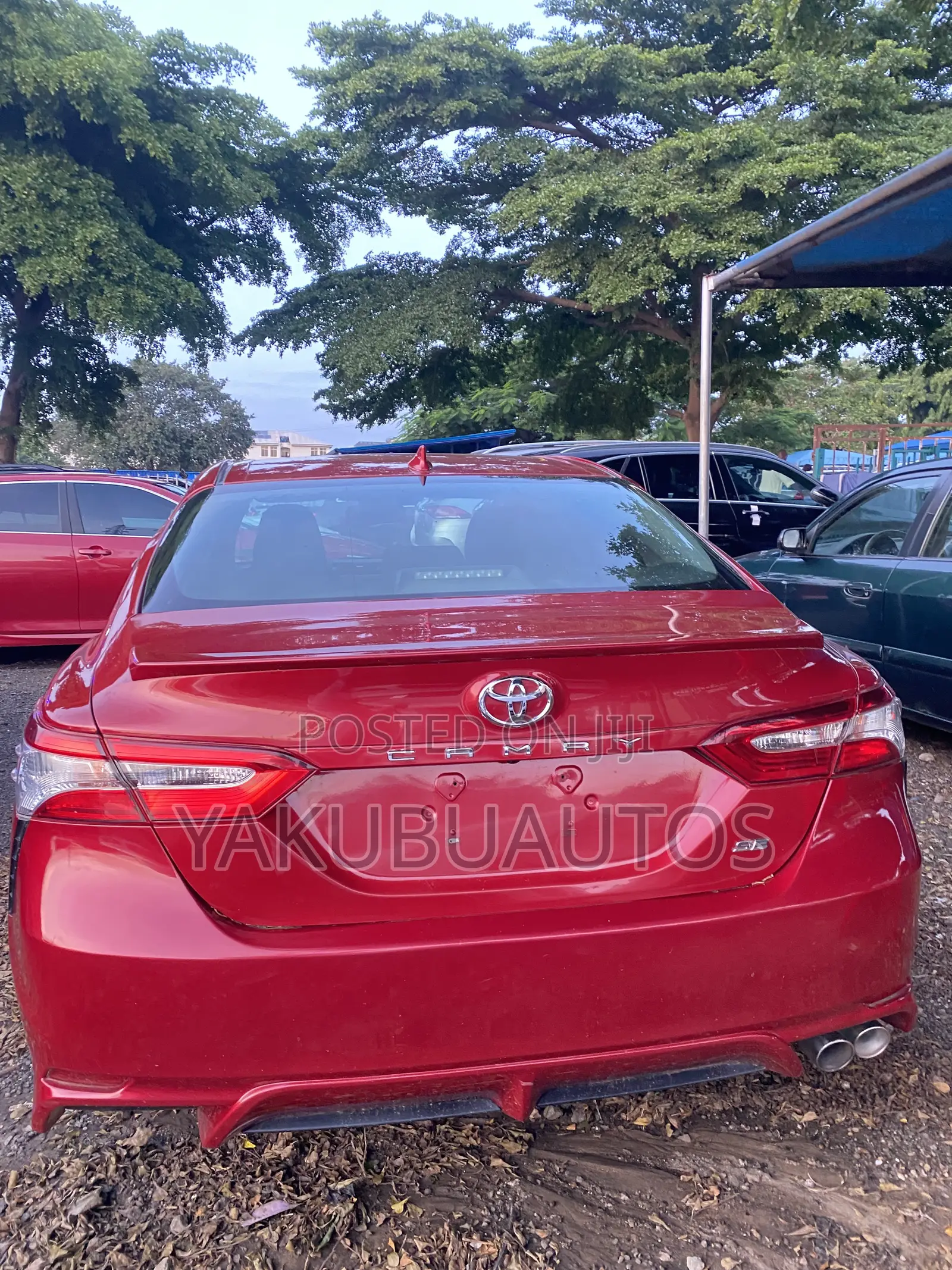 Toyota Camry SE FWD (2.5L 4cyl 8AM) 2018 Red