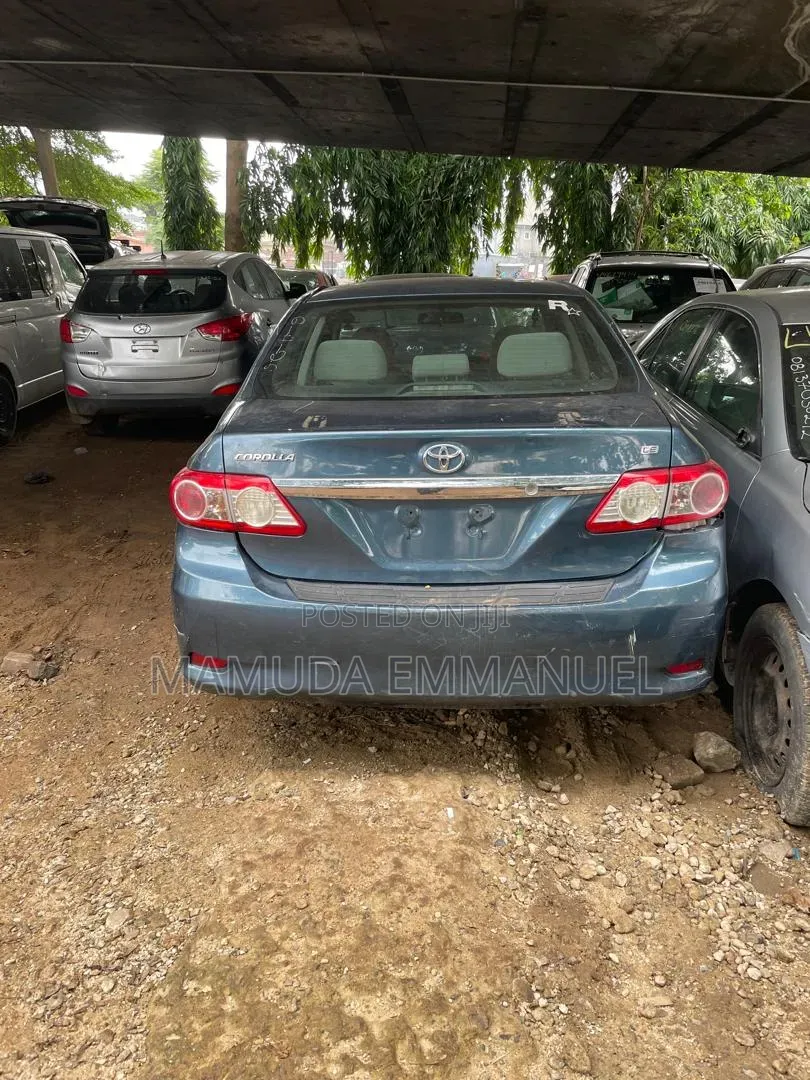 Toyota Corolla 2013 Blue