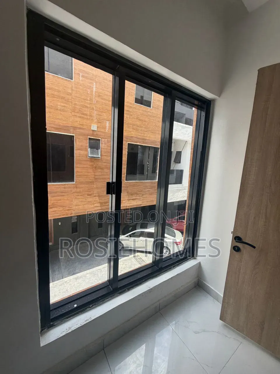 4bdrm Duplex in Lekki Phase 1 for rent