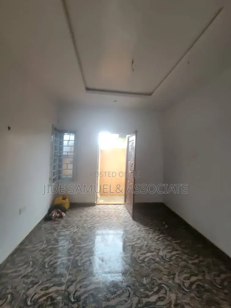 Furnished Mini Flat in Ayobo for rent