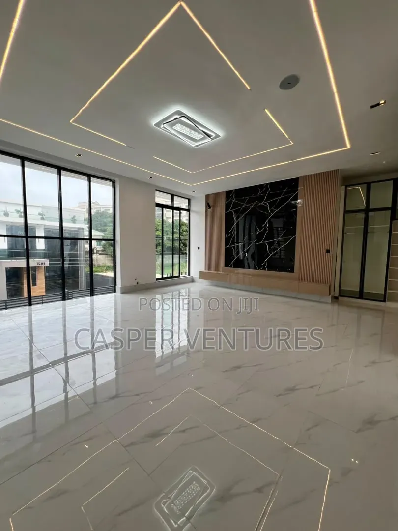 5bdrm Duplex in Chevyview, Chevron for sale