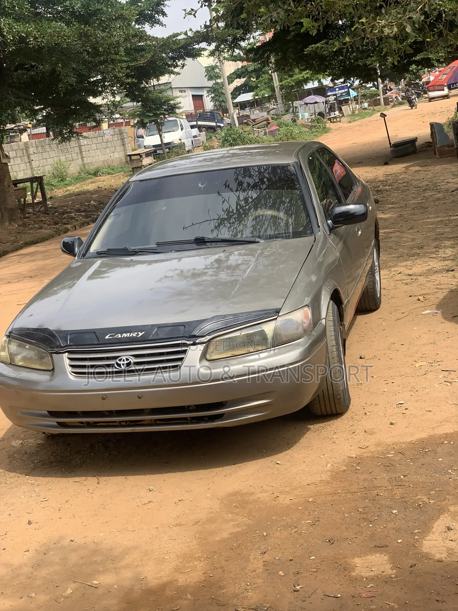 Toyota Camry LE 4dr Sedan (2.4L 4cyl 5M) 2002 Gray
