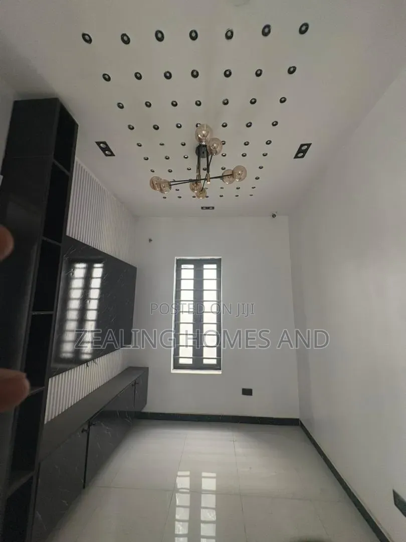 Furnished 4bdrm Duplex in Captain Court for rent