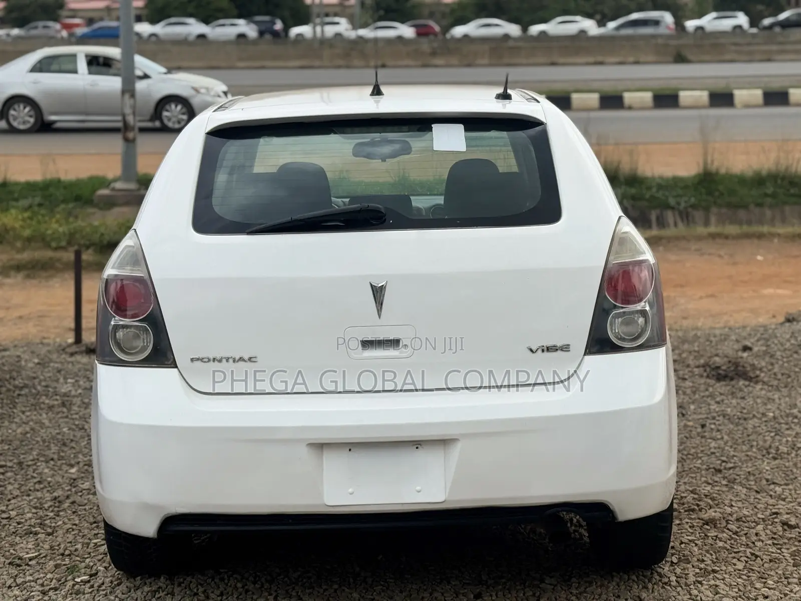 Pontiac Vibe 2008 White