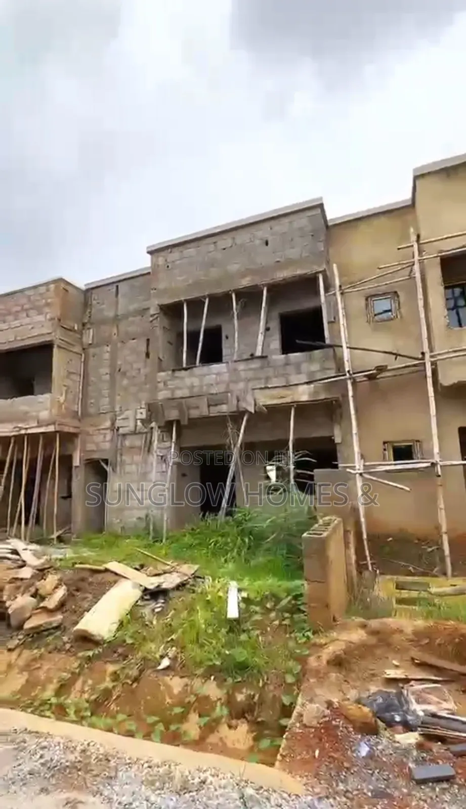 3bdrm Townhouse/Terrace in Palm Height Phase 5, Sabon Lugbe for sale