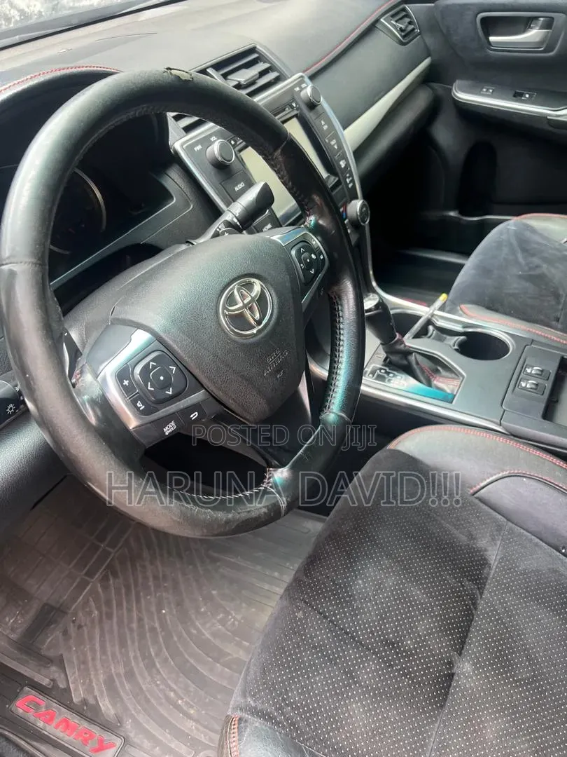 Toyota Camry 2016 Black