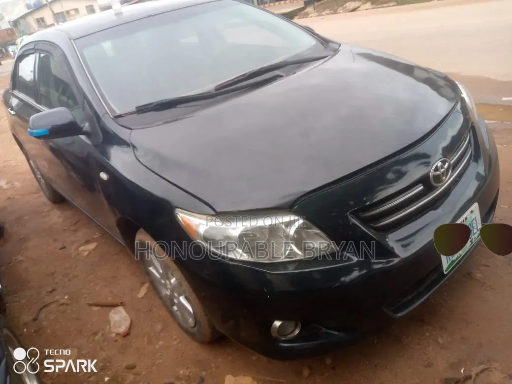 Toyota Corolla 2010 Black
