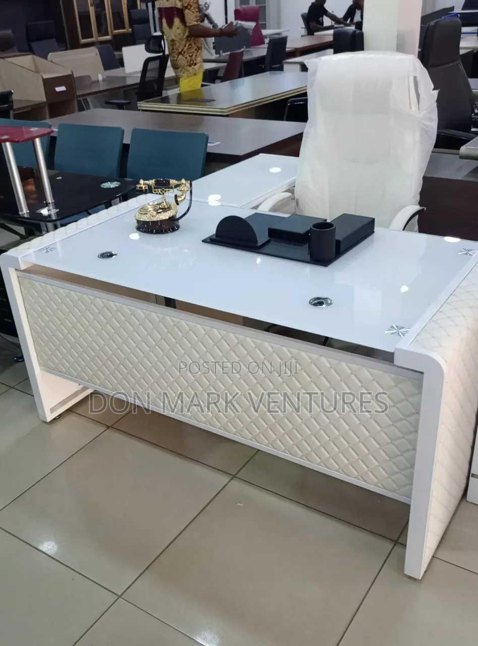 Executive Office Glass Table 1.6miter