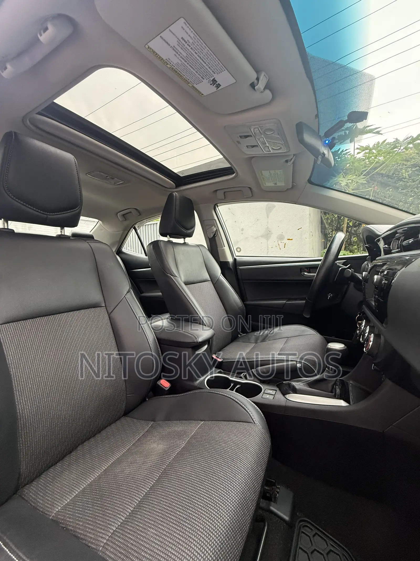 Toyota Corolla S Premium 4dr Sedan (1.8L 4cyl CVT) 2014 Silver