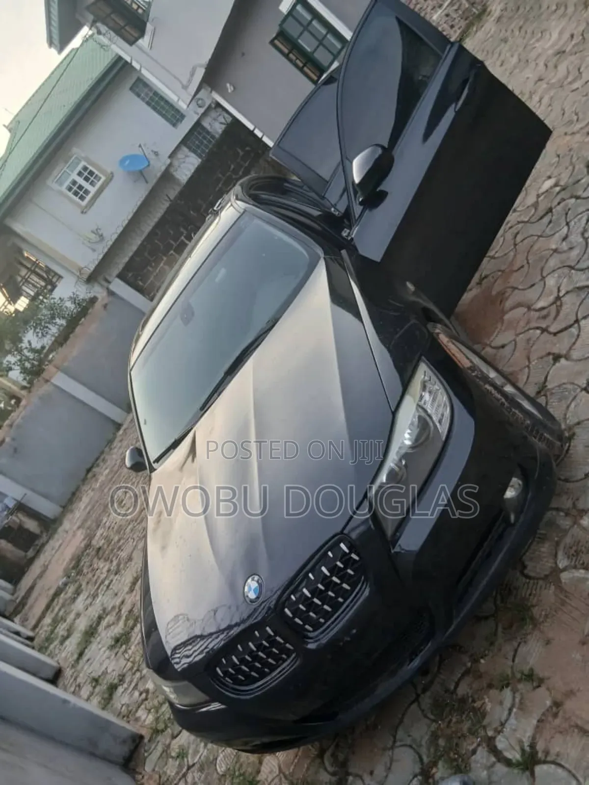 BMW 3 Series 323i RWD 2010 Black