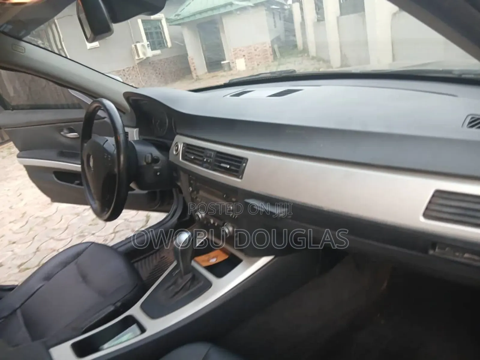 BMW 3 Series 323i RWD 2010 Black
